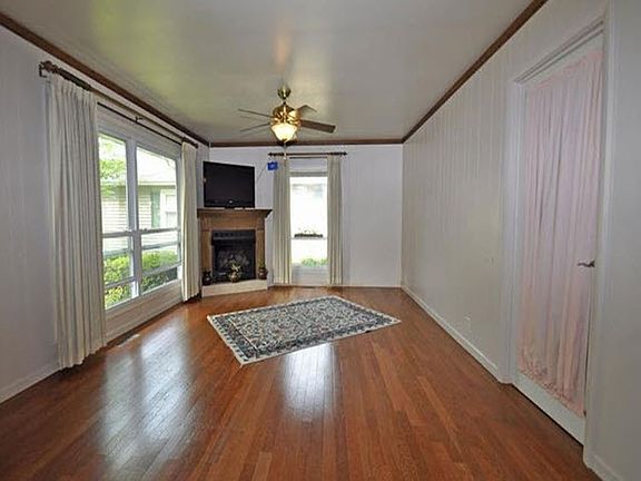 4th image of 1931 Malvern Way