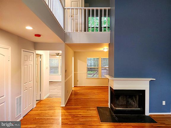 2nd image of 13 Dorset Ct #48