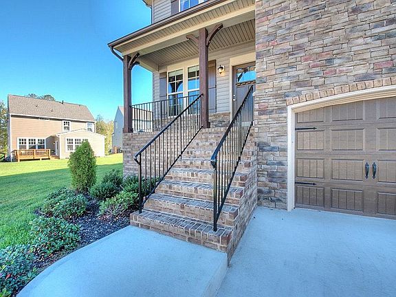 4th image of 6919 Stafford Park Dr