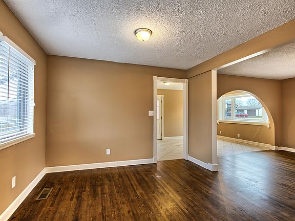 5th image of 127 Plantation Dr