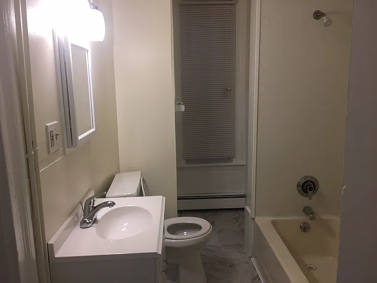 28 Cedar St #1 — Photo 16
