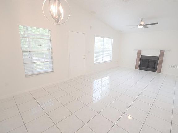 4th image of 305 Northlake Dr