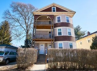 104 Lakewood St, Worcester, MA 01603