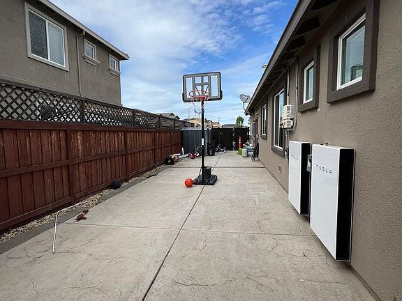 5th image of 561 Kingbird Cir