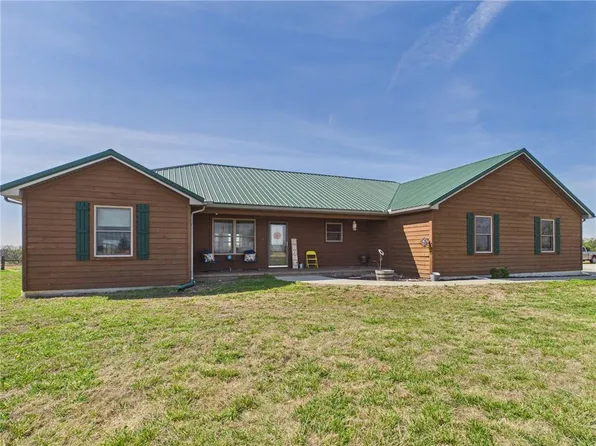 2082 Osage Rd, Fort Scott, KS 66701