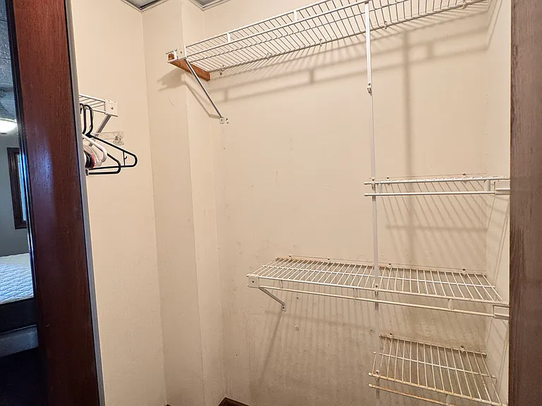 483 Clawson St — Photo 42