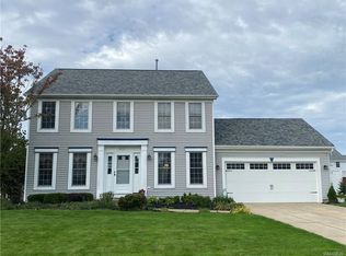3335 Brookfield Ln, Hamburg, NY 14075