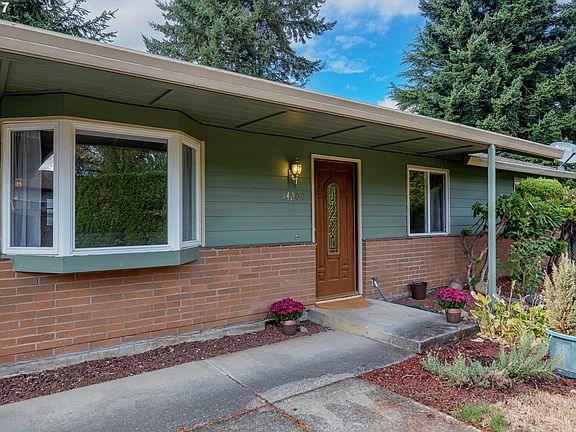 2nd image of 14200 SE 16th Cir