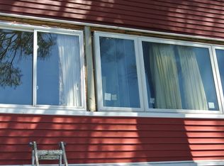 7 Treetops Ln, Manchester, ME 04351