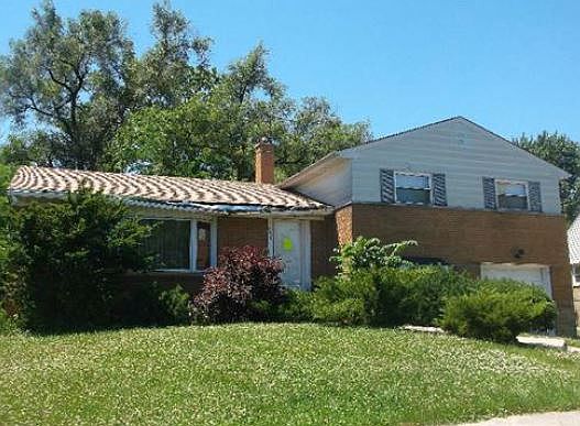 2nd image of 280 Silver Ln
