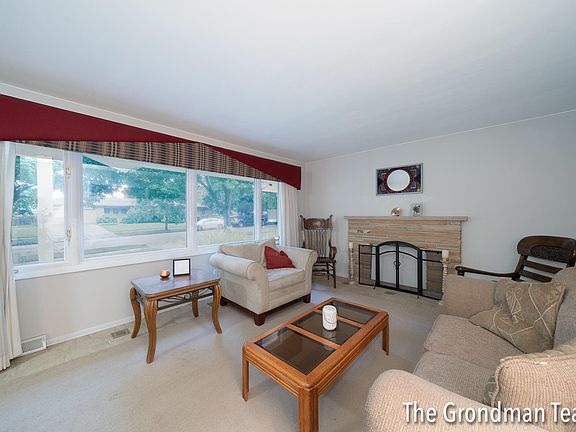 5th image of 9 Westmont Dr NW