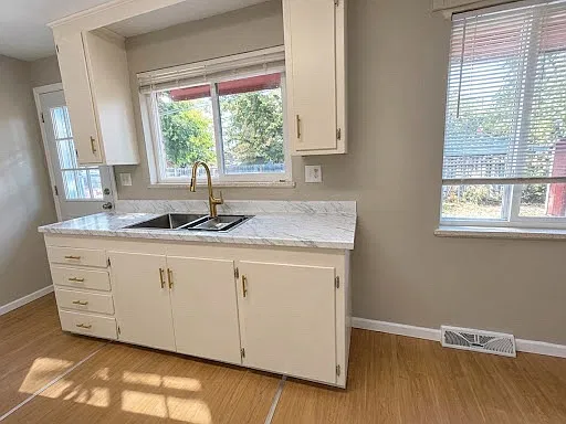 2 bed, 740 sqft, $1,675 — Photo 2