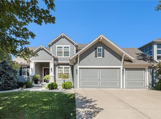 9418 W 161st Ter, Overland Park, KS 66085