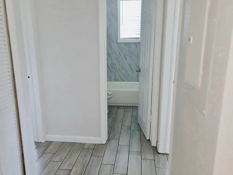 1124 W 25th St — Photo 5