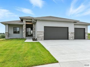 11256 S 219th St, Gretna, NE 68028