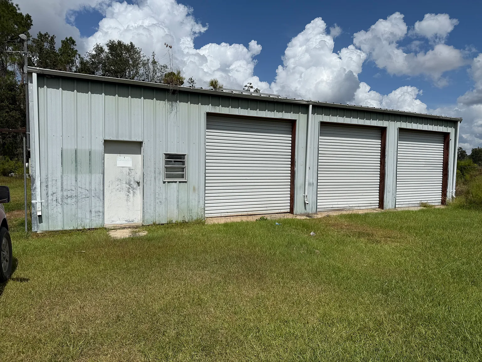 Studio, 4000 sqft, $1,000 — Photo 1