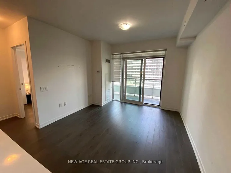 2560 Eglinton Ave W #1001 — Photo 12
