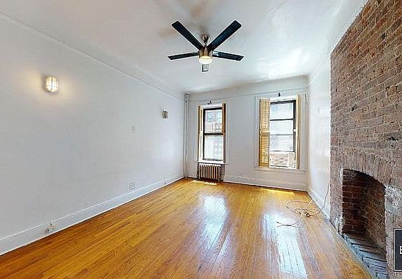 2nd image of 215 W 80th St APT D1