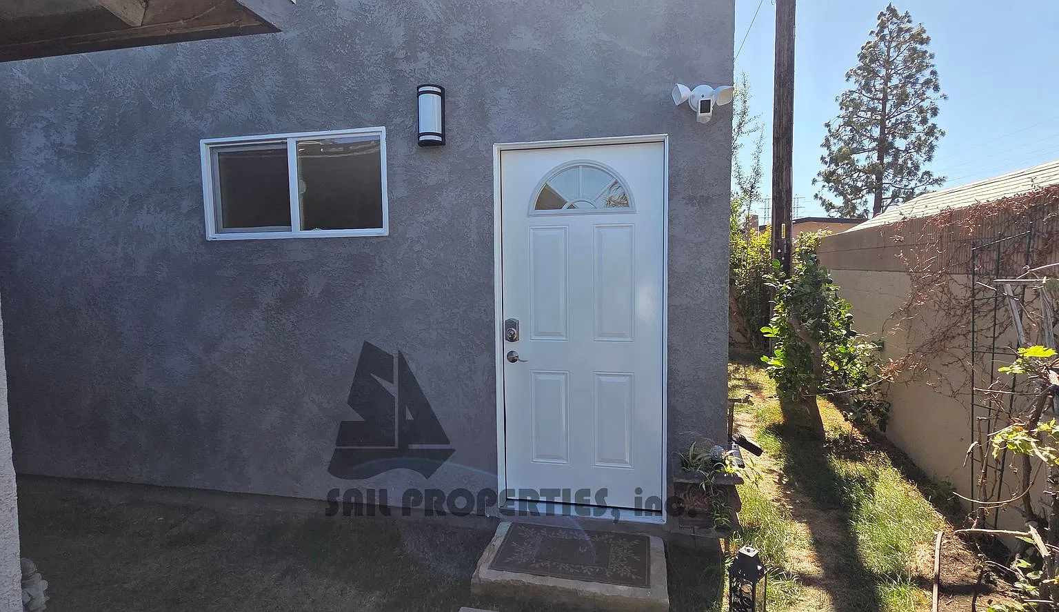 All Electric, Solar-Equipped 3-Bedroom ADU in Huntington Beach! — Photo 1