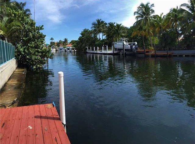 1st image of 2006 S Hibiscus Dr