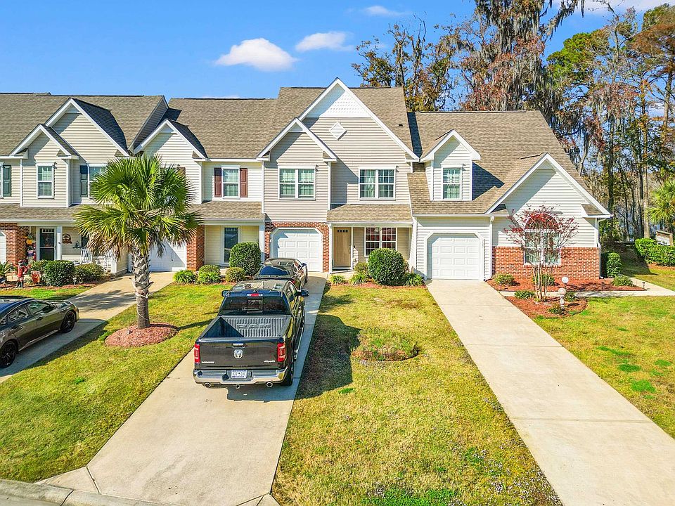 1st image of 723 Riverward Dr #723