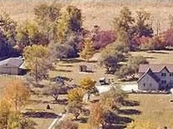 4634 Shoemaker Rd, Almont, MI 48003