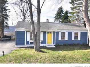 17 Belleview Ter, Ansonia, CT 06401