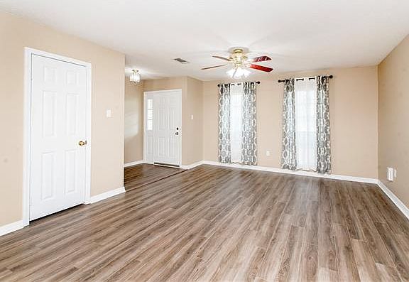 4th image of 119 Larchwood Dr