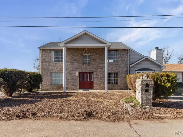 32 Hilltop Pl, East Saint Louis, IL 62203