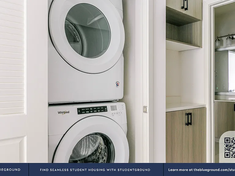 Washer/Dryer in Apartment