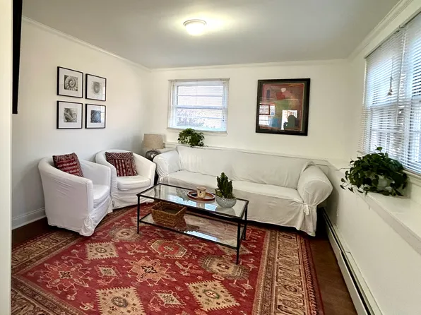 (undisclosed Address), Redding, CT 06896