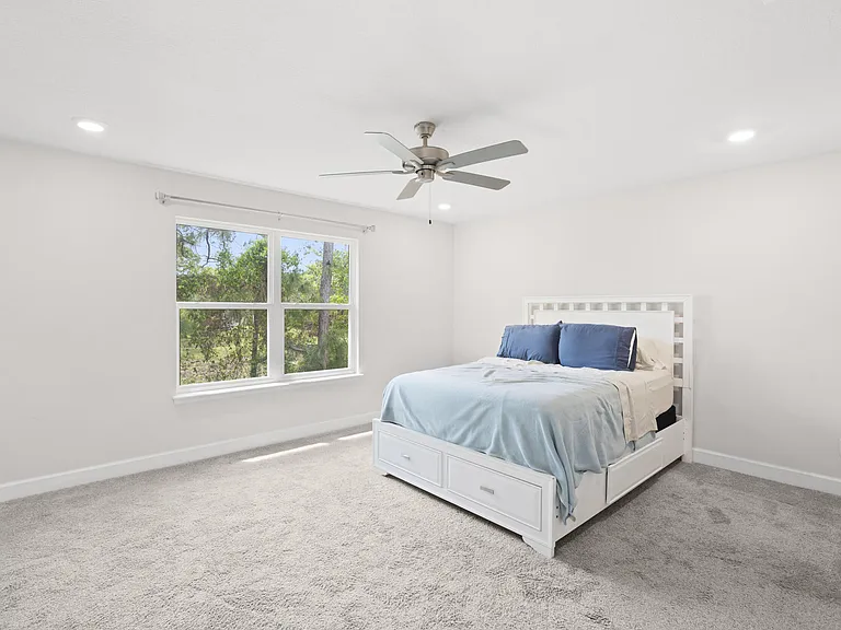 692 NE Turtleback Trl — Photo 24