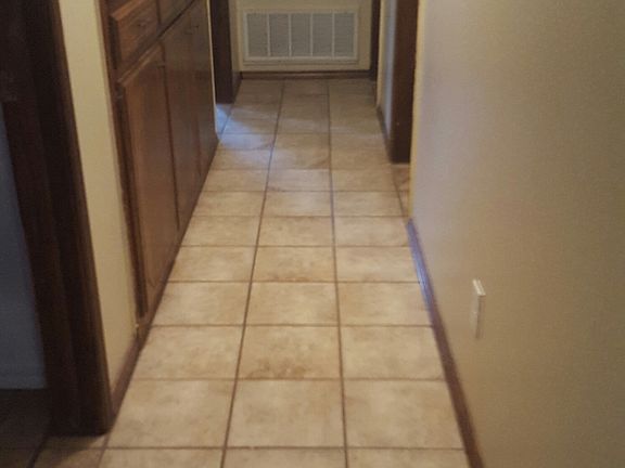 5th image of 928 NE 6th St