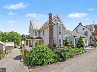51 W Pennsylvania Ave, Yoe, PA 17313