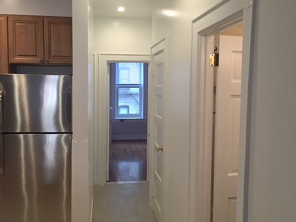 3rd image of 47-20 39th Pl #2