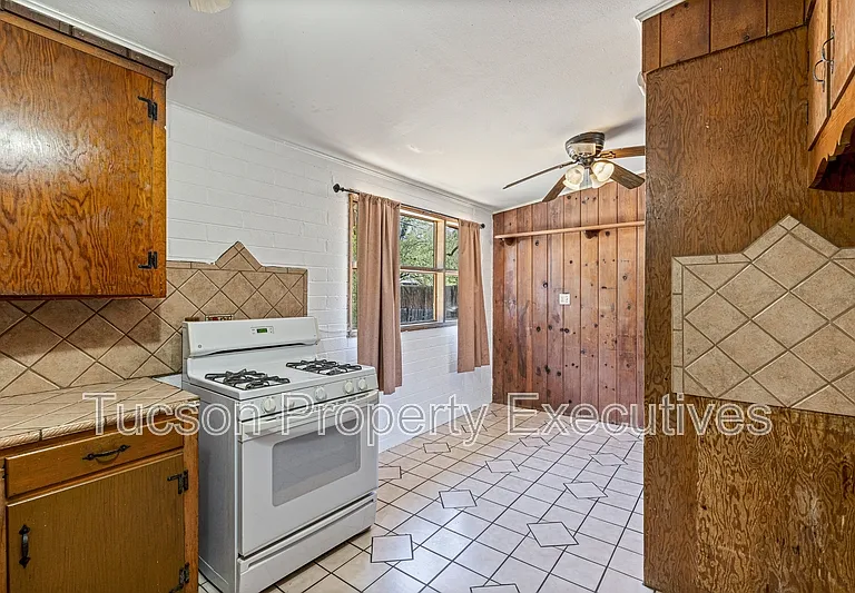 1615 E Adelaide Dr #4 — Photo 6