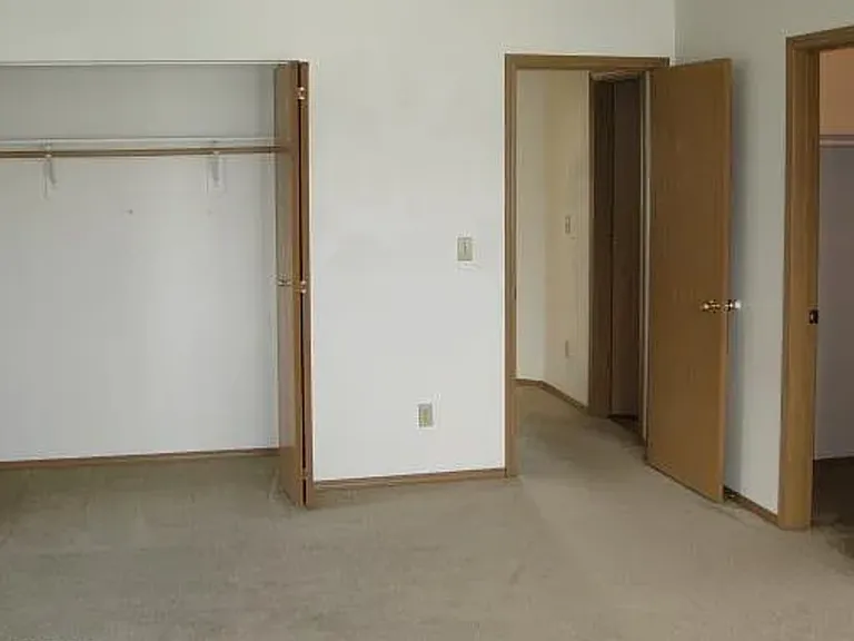1725 W Kagy Blvd — Photo 12