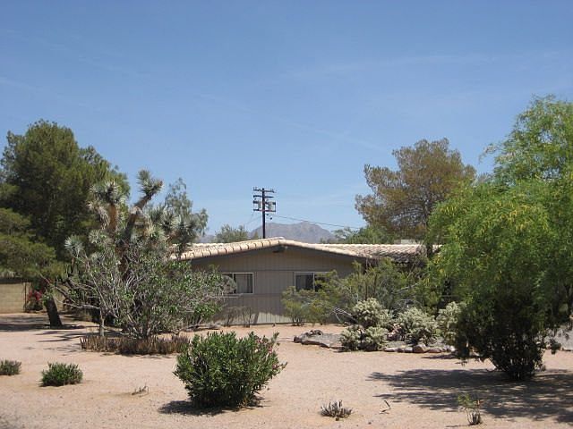 1st image of 7602 E Paradise Dr