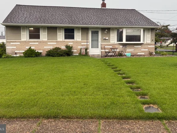443 Flanders Rd, Bellmawr, NJ 08031