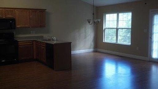 5th image of 617 Marston Ln