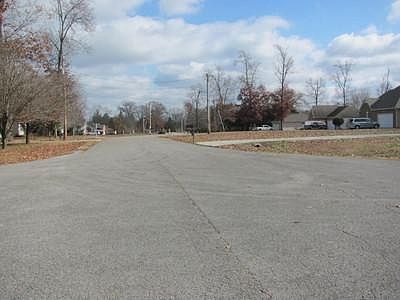 4th image of 214 Highland Trl