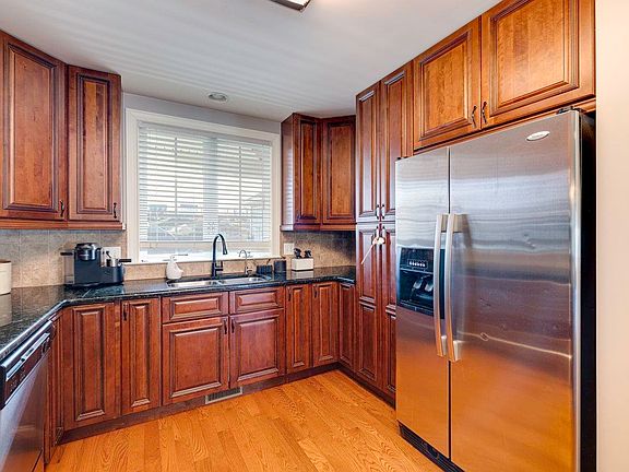 3rd image of 1174 Landon Dr