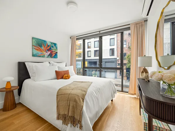 143 Meserole Street image 5 of 12