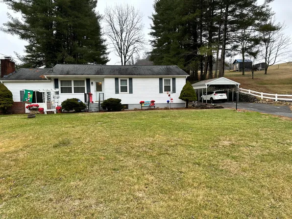 5584 Rich Valley Rd, Bristol, VA 24202