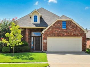 2805 Spotted Owl Dr, Fort Worth, TX 76244
