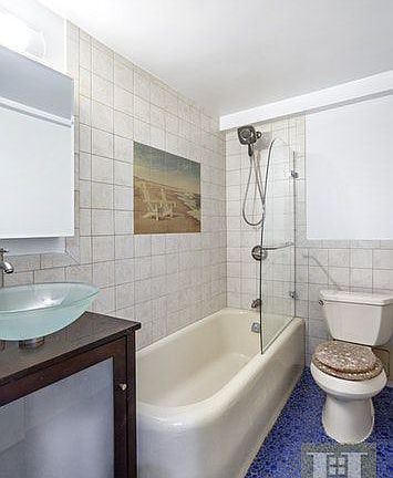 5th image of 140 E 28th St APT 8K