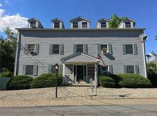 6 Oakland Ct APT 6, Warwick, NY 10990