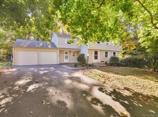 22 Lakewood Cir, South Glastonbury, CT 06073