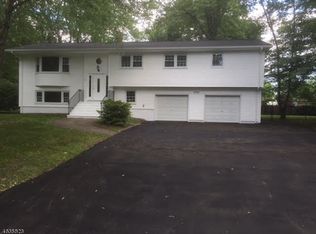 4 William St, Pequannock, NJ 07440