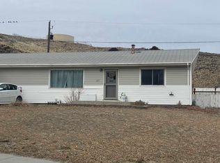 127 El Rancho Dr, Rawlins, WY 82301